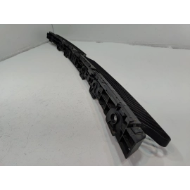 2018-2020 VOLKSWAGEN ATLAS REAR BUMPER CENTER SUPPORT BRACKET OEM