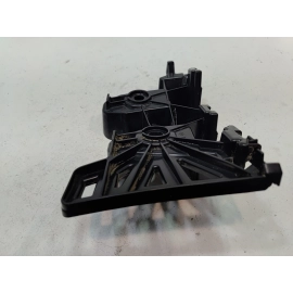 2018-2020 VOLKSWAGEN ATLAS REAR BUMPER RIGHT PASSENGER SIDE BRACKET OEM