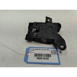 2018-2020 VOLKSWAGEN ATLAS REAR RIGHT PASSENGER BUMPER BLIND SPOT BRACKET OEM