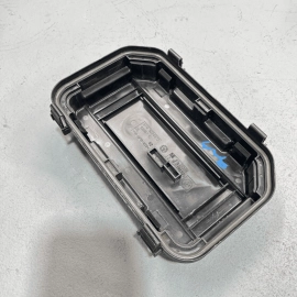 2011-2018 BMW 340 XI F30 POWER DISTRIBUTION FUSE BOX UPPER COVER LID OEM
