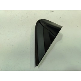 2020 - 2022 HONDA PILOT FRONT RIGHT PASSENGER SIDE FENDER CORNER MOLDING OEM 2020 - 2022 HONDA PILOT FRONT RIGHT PASSENGER SIDE FENDER CORNER MOLDING OEM