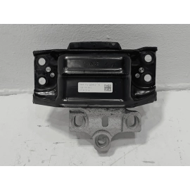 2018-2023 VOLKSWAGEN ATLAS 3.6L TRANSMISSION LEFT DRIVER SIDE MOUNT BRACKET OEM