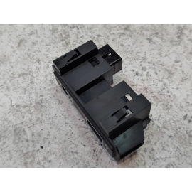 2018-2019 Volkswagen Atlas Center Console Auxiliary Power & Line-in Outlet OEM