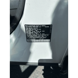 2018-20 VOLKSWAGEN ATLAS 3.6 L RADIATOR CONDENSOR & FAN SHROUD REINFORCEMENT OEM