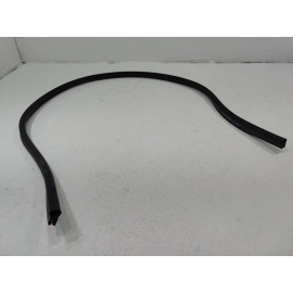 2018-2020 VOLKSWAGEN ATLAS HOOD BONNET REAR REARWARD WEATHERSTRIP SEAL OEM 2018-2020 VOLKSWAGEN ATLAS HOOD BONNET REAR REARWARD WEATHERSTRIP SEAL OEM
