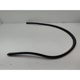 2018-2020 VOLKSWAGEN ATLAS HOOD BONNET REAR REARWARD WEATHERSTRIP SEAL OEM 2018-2020 VOLKSWAGEN ATLAS HOOD BONNET REAR REARWARD WEATHERSTRIP SEAL OEM