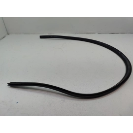2018-2020 VOLKSWAGEN ATLAS HOOD BONNET REAR REARWARD WEATHERSTRIP SEAL OEM 2018-2020 VOLKSWAGEN ATLAS HOOD BONNET REAR REARWARD WEATHERSTRIP SEAL OEM