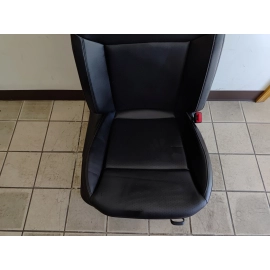2019-2020 VOLKSWAGEN ATLAS FRONT RIGHT PASSENGER SIDE SEAT BLACK OEM 2019-2020 VOLKSWAGEN ATLAS FRONT RIGHT PASSENGER SIDE SEAT BLACK OEM