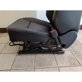 2019-2020 VOLKSWAGEN ATLAS FRONT RIGHT PASSENGER SIDE SEAT BLACK OEM 2019-2020 VOLKSWAGEN ATLAS FRONT RIGHT PASSENGER SIDE SEAT BLACK OEM