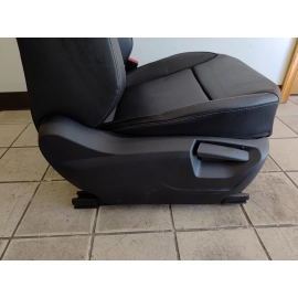 2019-2020 VOLKSWAGEN ATLAS FRONT RIGHT PASSENGER SIDE SEAT BLACK OEM 2019-2020 VOLKSWAGEN ATLAS FRONT RIGHT PASSENGER SIDE SEAT BLACK OEM