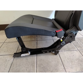 2018-2020 VOLKSWAGEN ATLAS REAR RIGHT SIDE 3RD ROW SEAT CUSHION OEM 2018-2020 VOLKSWAGEN ATLAS REAR RIGHT SIDE 3RD ROW SEAT CUSHION OEM