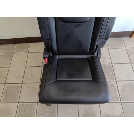 2018-2020 VOLKSWAGEN ATLAS REAR LEFT SIDE 3RD ROW SEAT CUSHION OEM 2018-2020 VOLKSWAGEN ATLAS REAR LEFT SIDE 3RD ROW SEAT CUSHION OEM