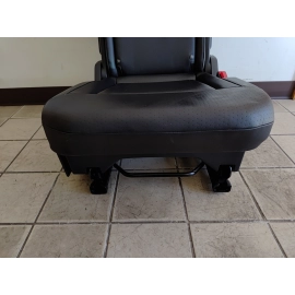 2018-2020 VOLKSWAGEN ATLAS REAR 2ND ROW PASSENGER SIDE SEAT CUSHION BLACK OEM 2018-2020 VOLKSWAGEN ATLAS REAR 2ND ROW PASSENGER SIDE SEAT CUSHION BLACK OEM