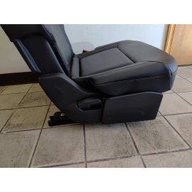 2018-2020 VOLKSWAGEN ATLAS REAR 2ND ROW PASSENGER SIDE SEAT CUSHION BLACK OEM 2018-2020 VOLKSWAGEN ATLAS REAR 2ND ROW PASSENGER SIDE SEAT CUSHION BLACK OEM