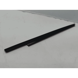 2016-2019 FORD EXPLORER FRONT PASSENGER WINDOW INNER BELT WEATHERSTRIP SEAL OEM