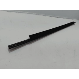 2016-2019 FORD EXPLORER FRONT PASSENGER WINDOW INNER BELT WEATHERSTRIP SEAL OEM