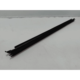 FORD EXPLORER 11-19 FRONT PASSENGER DOOR WINDOW INNER BELT WEATHERSTRIP SEAL OEM FORD EXPLORER 11-19 FRONT PASSENGER DOOR WINDOW INNER BELT WEATHERSTRIP SEAL OEM
