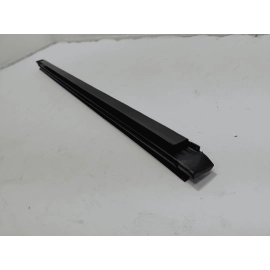 FORD EXPLORER 11-19 FRONT PASSENGER DOOR WINDOW INNER BELT WEATHERSTRIP SEAL OEM FORD EXPLORER 11-19 FRONT PASSENGER DOOR WINDOW INNER BELT WEATHERSTRIP SEAL OEM