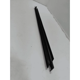 FORD EXPLORER 11-19 FRONT PASSENGER DOOR WINDOW INNER BELT WEATHERSTRIP SEAL OEM FORD EXPLORER 11-19 FRONT PASSENGER DOOR WINDOW INNER BELT WEATHERSTRIP SEAL OEM