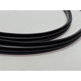 FORD EXPLORER 11-19 FRONT RIGHT PASSENGER SIDE DOOR BODY WEATHERSTRIP SEAL OEM FORD EXPLORER 11-19 FRONT RIGHT PASSENGER SIDE DOOR BODY WEATHERSTRIP SEAL OEM