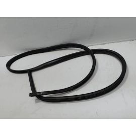 FORD EXPLORER 11-19 FRONT RIGHT PASSENGER SIDE DOOR BODY WEATHERSTRIP SEAL OEM FORD EXPLORER 11-19 FRONT RIGHT PASSENGER SIDE DOOR BODY WEATHERSTRIP SEAL OEM