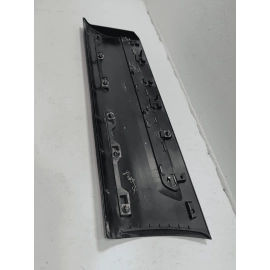 2016 - 2019 FORD EXPLORER REAR RIGHT PASSENGER SIDE DOOR LOWER MOLDING OEM 2016 - 2019 FORD EXPLORER REAR RIGHT PASSENGER SIDE DOOR LOWER MOLDING OEM