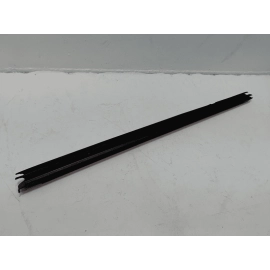 16-19 FORD EXPLORER REAR  PASSENGER DOOR WINDOW INNER BELT WEATHERSTRIP SEAL OEM 16-19 FORD EXPLORER REAR  PASSENGER DOOR WINDOW INNER BELT WEATHERSTRIP SEAL OEM