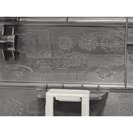 2016-2019 FORD EXPLORER REAR PASSENGER SIDE DOOR SILL SCUFF PLATE COVER TRIM OEM 2016-2019 FORD EXPLORER REAR PASSENGER SIDE DOOR SILL SCUFF PLATE COVER TRIM OEM