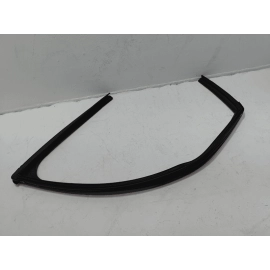 2011-19 FORD EXPLORER FRONT DRIVER DOOR GLASS RUN CHANNEL WEATHERSTRIP SEAL OEM 2011-19 FORD EXPLORER FRONT DRIVER DOOR GLASS RUN CHANNEL WEATHERSTRIP SEAL OEM