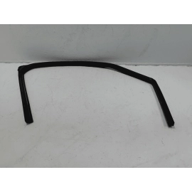 2011-19 FORD EXPLORER FRONT DRIVER DOOR GLASS RUN CHANNEL WEATHERSTRIP SEAL OEM 2011-19 FORD EXPLORER FRONT DRIVER DOOR GLASS RUN CHANNEL WEATHERSTRIP SEAL OEM