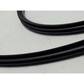 2011-2019  FORD EXPLORER FRONT LEFT DRIVER SIDE DOOR BODY WEATHERSTRIP SEAL OEM 2011-2019  FORD EXPLORER FRONT LEFT DRIVER SIDE DOOR BODY WEATHERSTRIP SEAL OEM