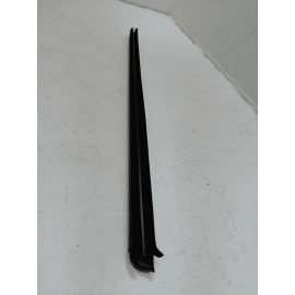 2011-19 FORD EXPLORER FRONT DRIVER DOOR WINDOW INNER BELT WEATHERSTRIP SEAL OEM 2011-19 FORD EXPLORER FRONT DRIVER DOOR WINDOW INNER BELT WEATHERSTRIP SEAL OEM