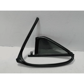 2011-2019 FORD EXPLORER REAR DRIVER DOOR QUARTER WINDOW GLASS SEAL  OEM 2011-2019 FORD EXPLORER REAR DRIVER DOOR QUARTER WINDOW GLASS SEAL  OEM
