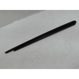 FORD EXPLORER REAR LEFT DRIVER SIDE DOOR WINDOW BELT MOLDING 2011 - 2019 OEM FORD EXPLORER REAR LEFT DRIVER SIDE DOOR WINDOW BELT MOLDING 2011 - 2019 OEM