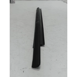 FORD EXPLORER REAR LEFT DRIVER SIDE DOOR WINDOW BELT MOLDING 2011 - 2019 OEM FORD EXPLORER REAR LEFT DRIVER SIDE DOOR WINDOW BELT MOLDING 2011 - 2019 OEM