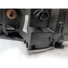 2016-2018 Ford Explorer Right Passenger Side Headlight Light Lamp RH OEM 2016-2018 Ford Explorer Right Passenger Side Headlight Light Lamp RH OEM