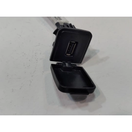 2016-2019 FORD EXPLORER CENTER CONSOLE USB CABLE WIRING HARNESS & PORT OEM 2016-2019 FORD EXPLORER CENTER CONSOLE USB CABLE WIRING HARNESS & PORT OEM