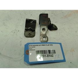 2019-2025 Audi RS5 Sportback Front Right Fender Mount Bracket Set of 3 Pcs OEM 2019-2025 Audi RS5 Sportback Front Right Fender Mount Bracket Set of 3 Pcs OEM