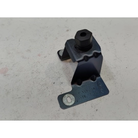 FORD EXPLORER FRONT PASSENGER SIDE FENDER UPPER BRACKET SUPPORT OEM 2016-2019 FORD EXPLORER FRONT PASSENGER SIDE FENDER UPPER BRACKET SUPPORT OEM 2016-2019