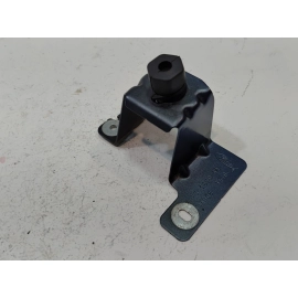 FORD EXPLORER FRONT PASSENGER SIDE FENDER UPPER BRACKET SUPPORT OEM 2016-2019 FORD EXPLORER FRONT PASSENGER SIDE FENDER UPPER BRACKET SUPPORT OEM 2016-2019