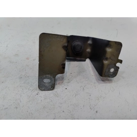 FORD EXPLORER FRONT PASSENGER SIDE FENDER UPPER BRACKET SUPPORT OEM 2016-2019 FORD EXPLORER FRONT PASSENGER SIDE FENDER UPPER BRACKET SUPPORT OEM 2016-2019