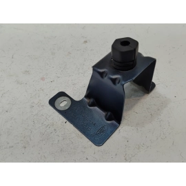FORD EXPLORER FRONT PASSENGER SIDE FENDER UPPER BRACKET SUPPORT OEM 2016-2019 FORD EXPLORER FRONT PASSENGER SIDE FENDER UPPER BRACKET SUPPORT OEM 2016-2019