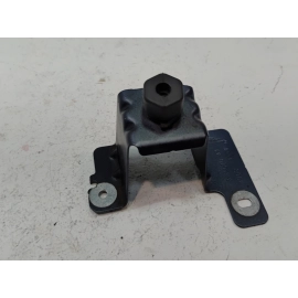 FORD EXPLORER FRONT PASSENGER SIDE FENDER UPPER BRACKET SUPPORT OEM 2016-2019 FORD EXPLORER FRONT PASSENGER SIDE FENDER UPPER BRACKET SUPPORT OEM 2016-2019