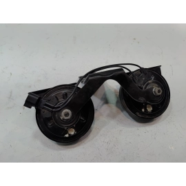 2016-2019 FORD EXPLORER HORN DUAL NOTE & MOUNTING BRACKET ASSEMBLY OEM 2016-2019 FORD EXPLORER HORN DUAL NOTE & MOUNTING BRACKET ASSEMBLY OEM