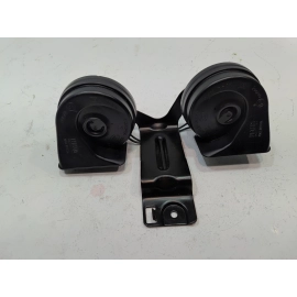2016-2019 FORD EXPLORER HORN DUAL NOTE & MOUNTING BRACKET ASSEMBLY OEM 2016-2019 FORD EXPLORER HORN DUAL NOTE & MOUNTING BRACKET ASSEMBLY OEM