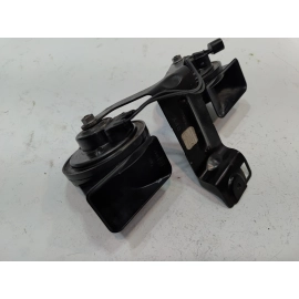 2016-2019 FORD EXPLORER HORN DUAL NOTE & MOUNTING BRACKET ASSEMBLY OEM 2016-2019 FORD EXPLORER HORN DUAL NOTE & MOUNTING BRACKET ASSEMBLY OEM