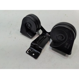 2016-2019 FORD EXPLORER HORN DUAL NOTE & MOUNTING BRACKET ASSEMBLY OEM 2016-2019 FORD EXPLORER HORN DUAL NOTE & MOUNTING BRACKET ASSEMBLY OEM