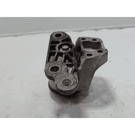 FORD EXPLORER 2011 - 2019 3.5L ENGINE MOTOR REAR MOUNT BRACKET INSULATOR OEM FORD EXPLORER 2011 - 2019 3.5L ENGINE MOTOR REAR MOUNT BRACKET INSULATOR OEM