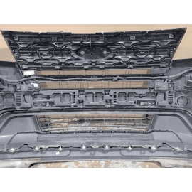 2018-19 FORD EXPLORER XLT FRONT BUMPER COVER W/ FOG LAMP & PARKING SENSOR OEM FT 2018-19 FORD EXPLORER XLT FRONT BUMPER COVER W/ FOG LAMP & PARKING SENSOR OEM FT