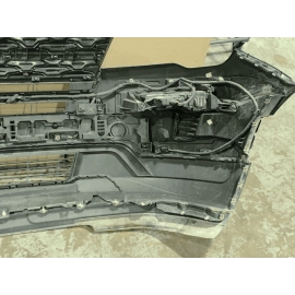 2018-19 FORD EXPLORER XLT FRONT BUMPER COVER W/ FOG LAMP & PARKING SENSOR OEM FT 2018-19 FORD EXPLORER XLT FRONT BUMPER COVER W/ FOG LAMP & PARKING SENSOR OEM FT